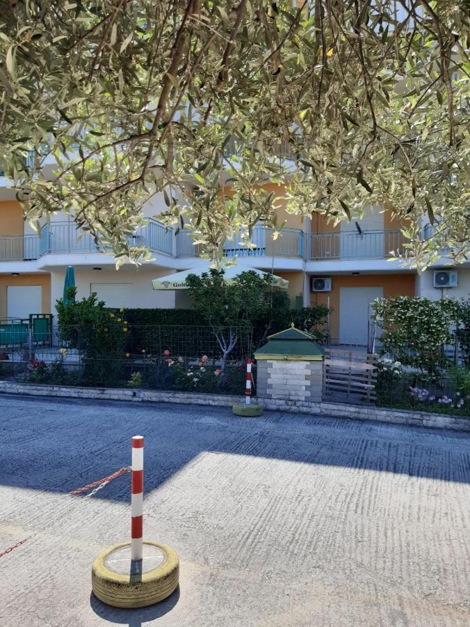 Rezidenca Martin Appartement Vlorë Buitenkant foto