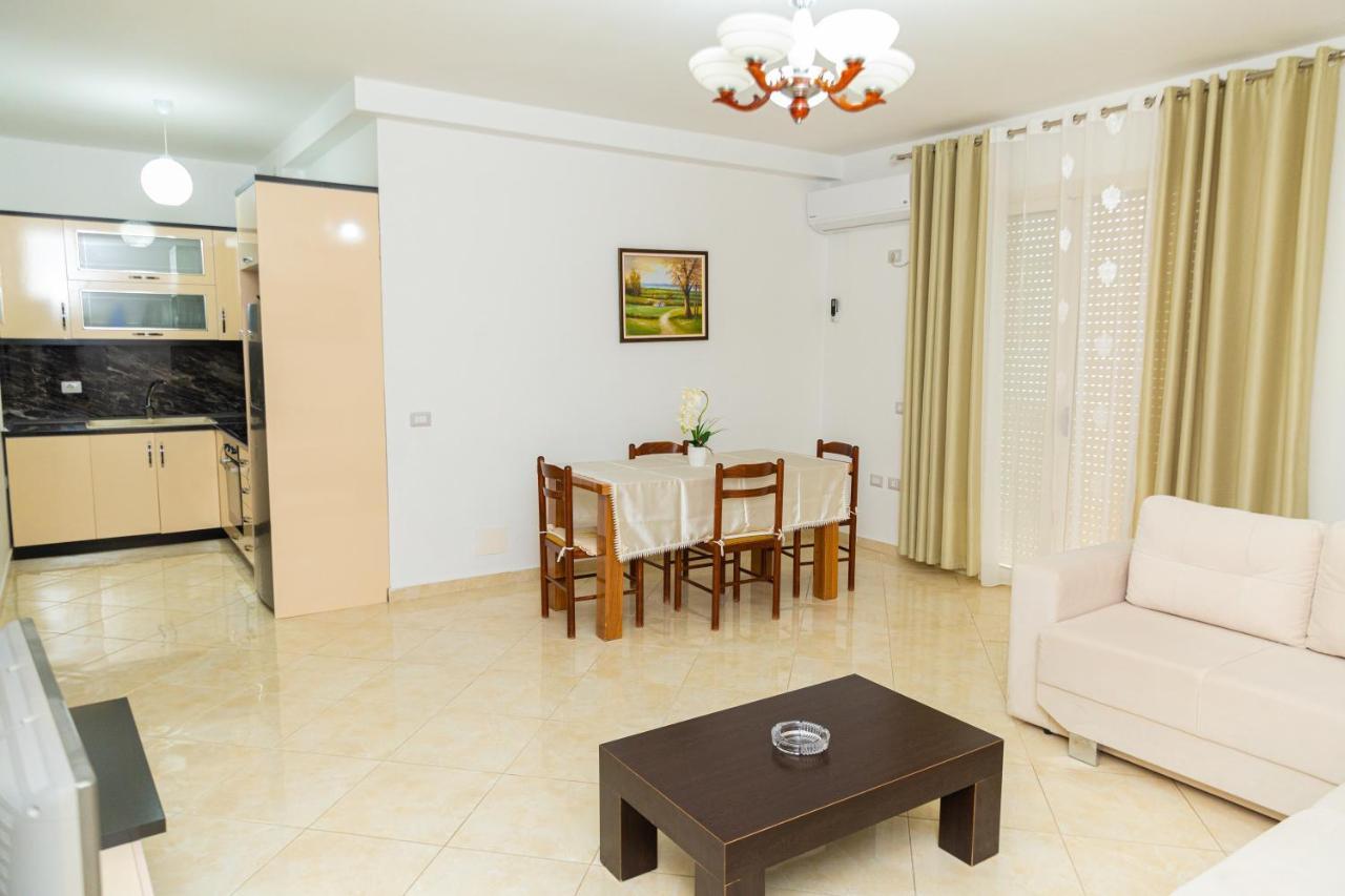 Rezidenca Martin Appartement Vlorë Buitenkant foto