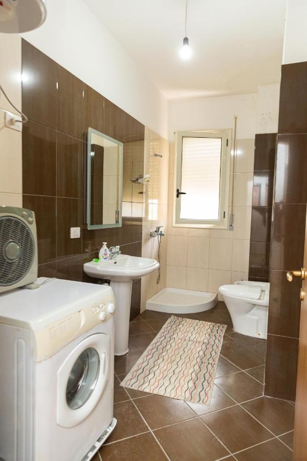 Rezidenca Martin Appartement Vlorë Buitenkant foto