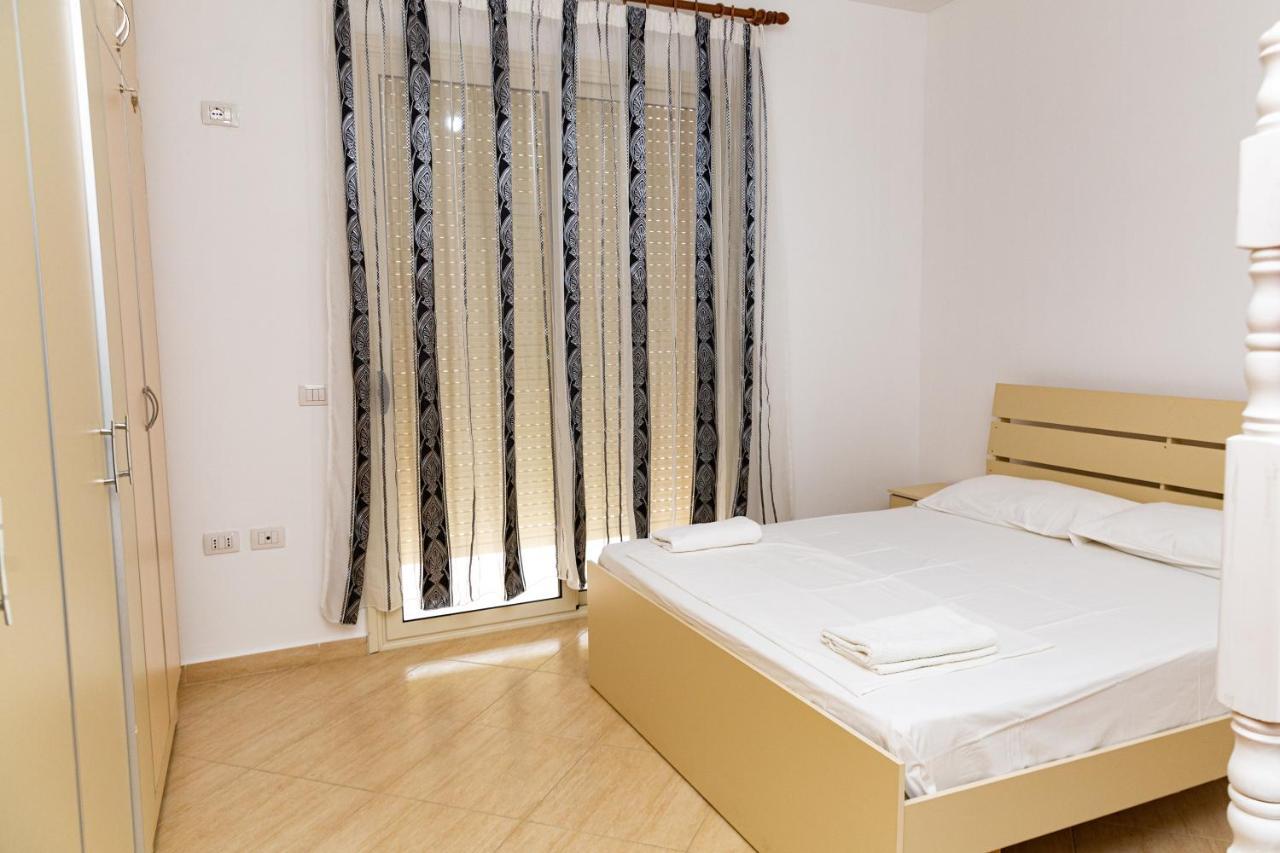 Residence Martin 21 Vlorë Buitenkant foto