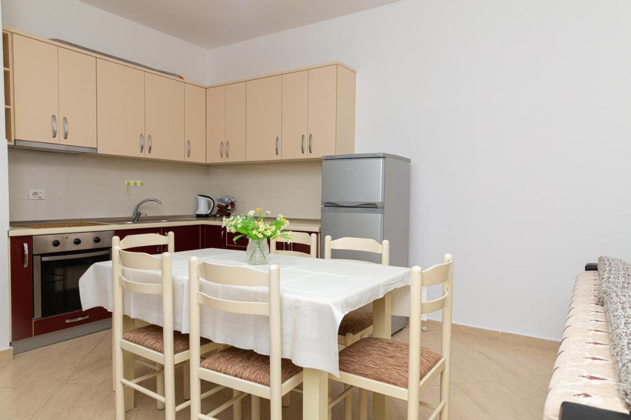 Residence Martin 21 Vlorë Buitenkant foto